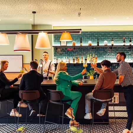 Harry's & فندق 4*