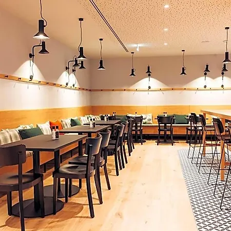Harry's & 4* Villach